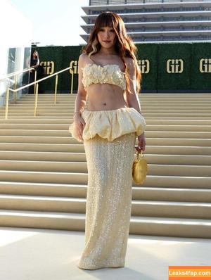 Karen Fukuhara photo #0833