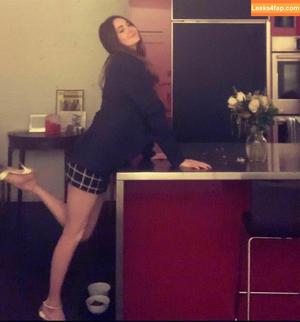 Karen Gillan photo #0018