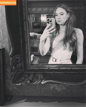 Karen Gillan photo #0099