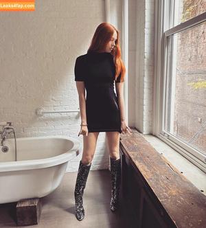 Karen Gillan photo #0154