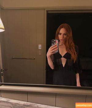 Karen Gillan photo #0633