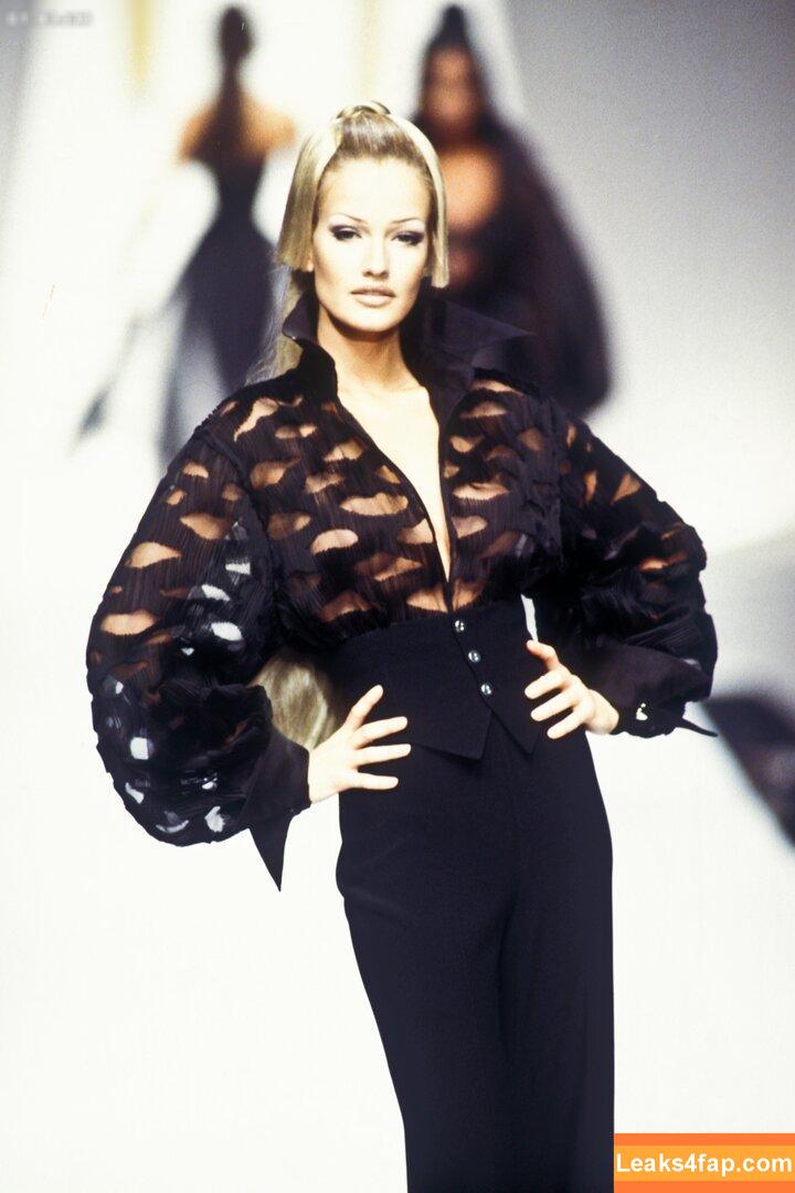 Karen Mulder /  leaked photo photo #0010
