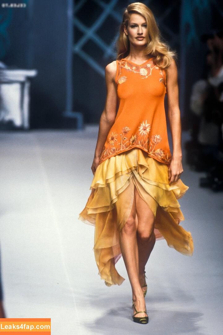 Karen Mulder /  leaked photo photo #0039