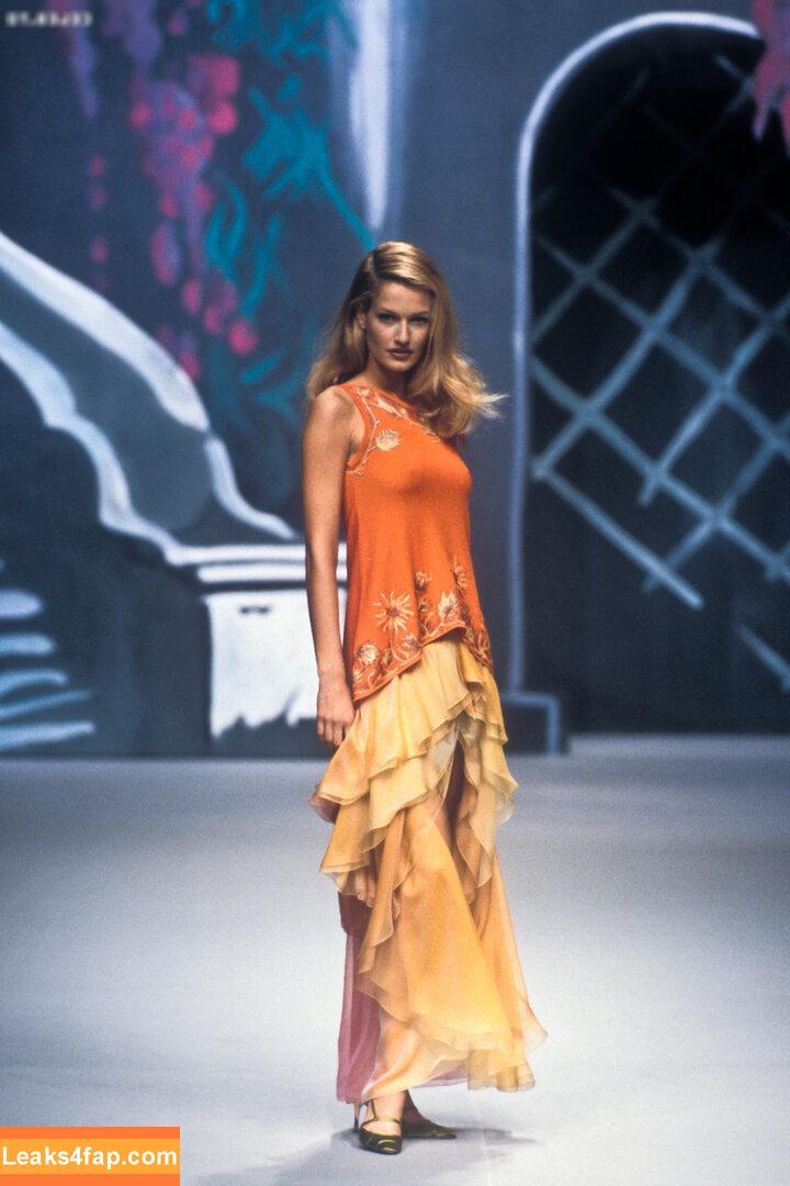 Karen Mulder /  leaked photo photo #0042