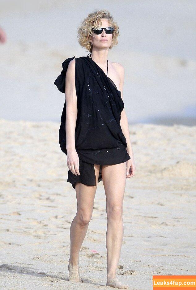 Karen Mulder /  leaked photo photo #0053