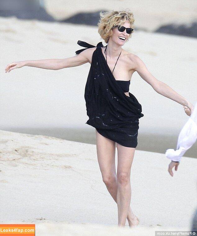 Karen Mulder /  leaked photo photo #0054