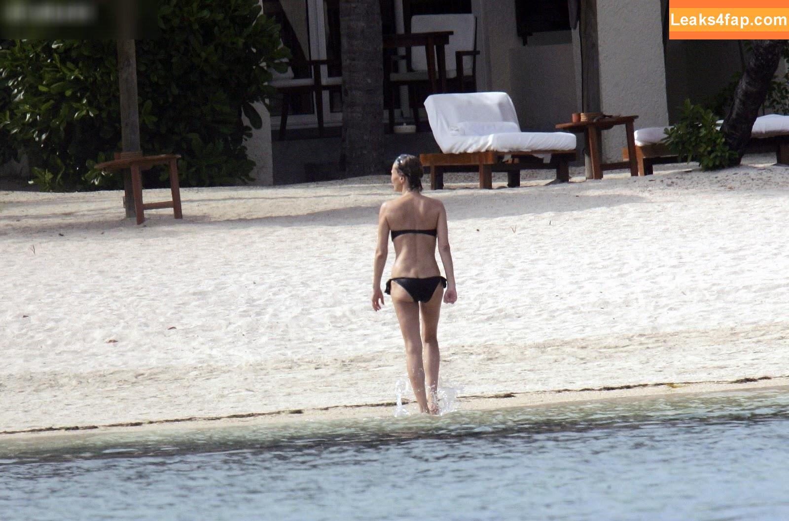 Karen Mulder /  leaked photo photo #0077