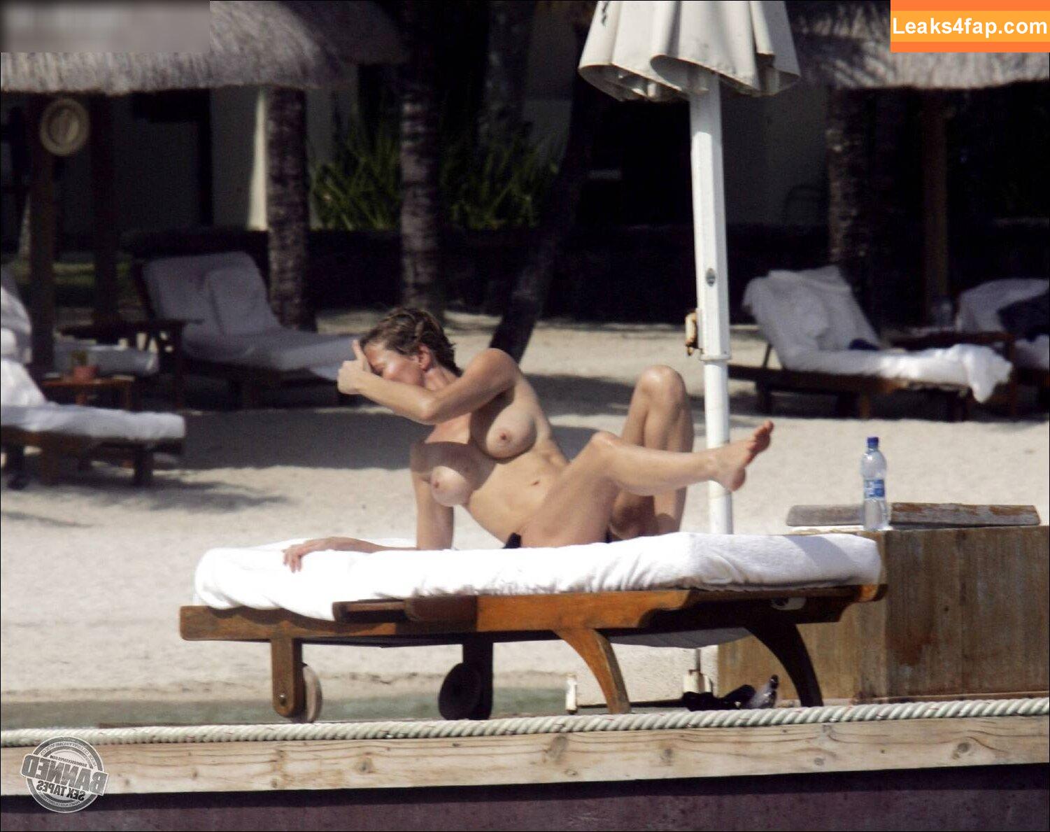 Karen Mulder /  leaked photo photo #0079