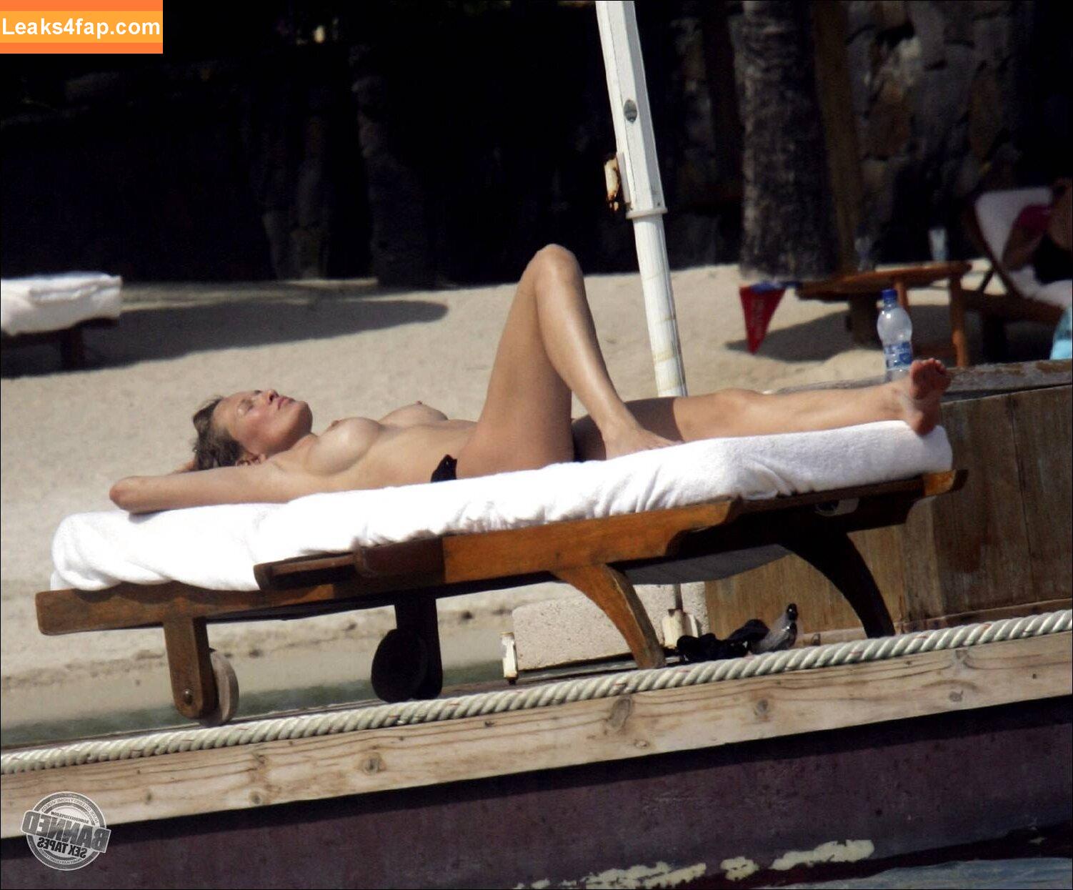 Karen Mulder /  leaked photo photo #0081