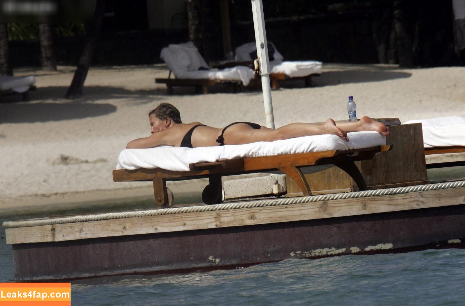 Karen Mulder /  leaked photo photo #0092