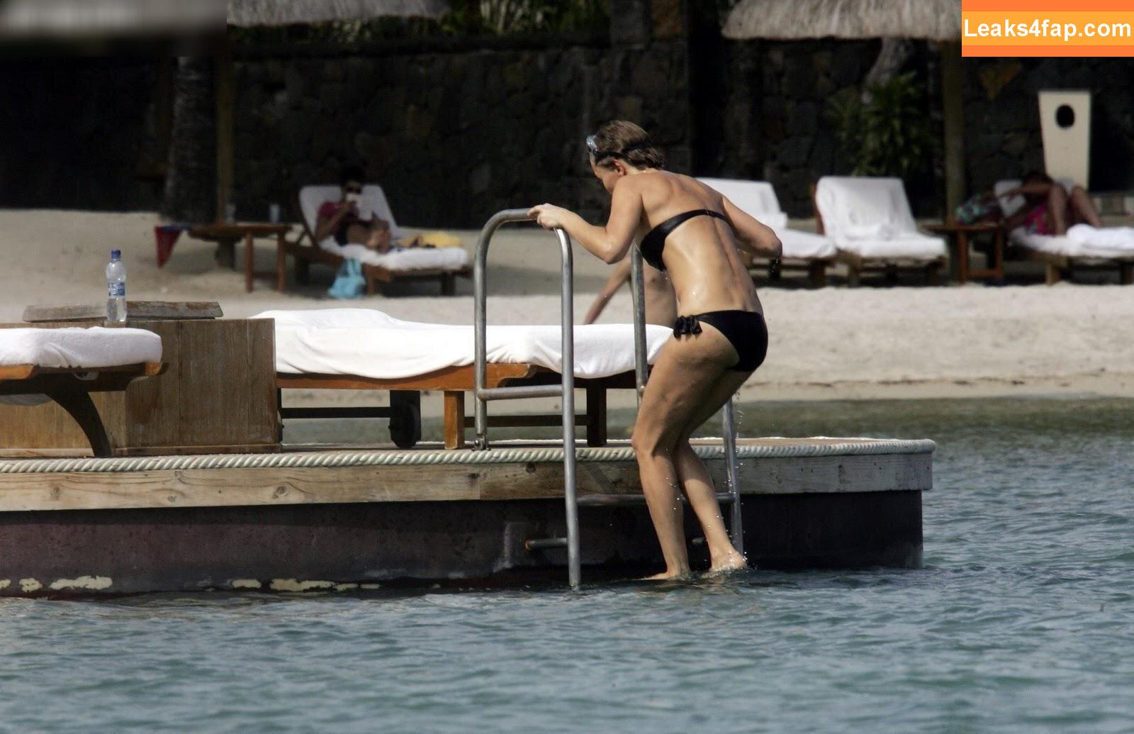 Karen Mulder /  leaked photo photo #0095