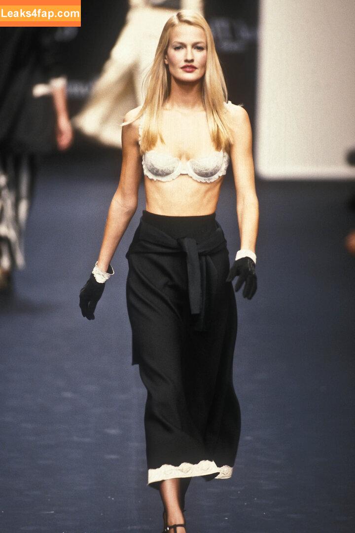 Karen Mulder /  leaked photo photo #0115