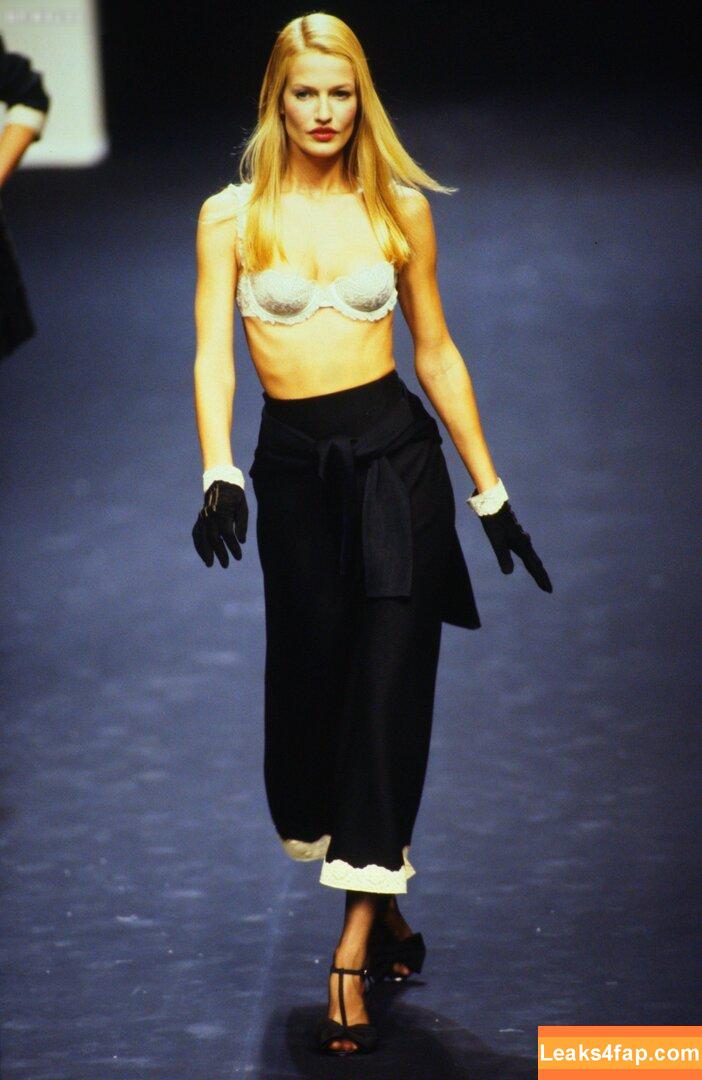 Karen Mulder /  leaked photo photo #0124