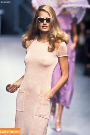 Karen Mulder photo #0045