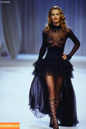 Karen Mulder photo #0052