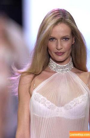 Karen Mulder photo #0072