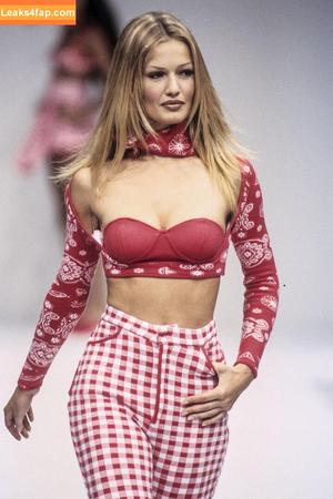 Karen Mulder photo #0110