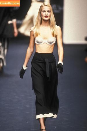 Karen Mulder photo #0115