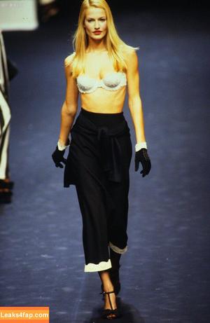 Karen Mulder photo #0128
