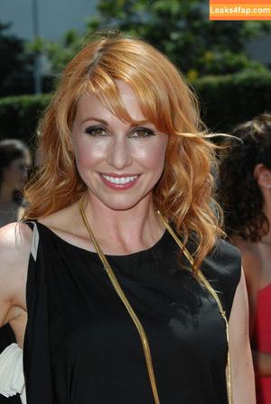 Kari Byron photo #0028