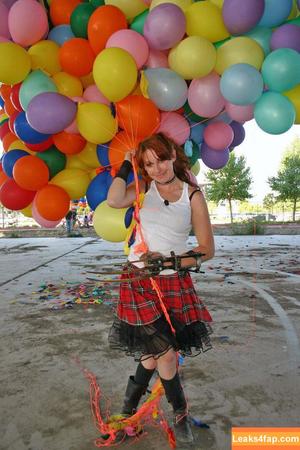 Kari Byron photo #0064