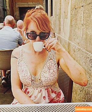 Kari Byron photo #0066