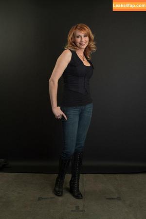 Kari Byron photo #0067