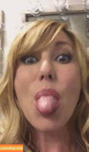 Kari Byron photo #0137