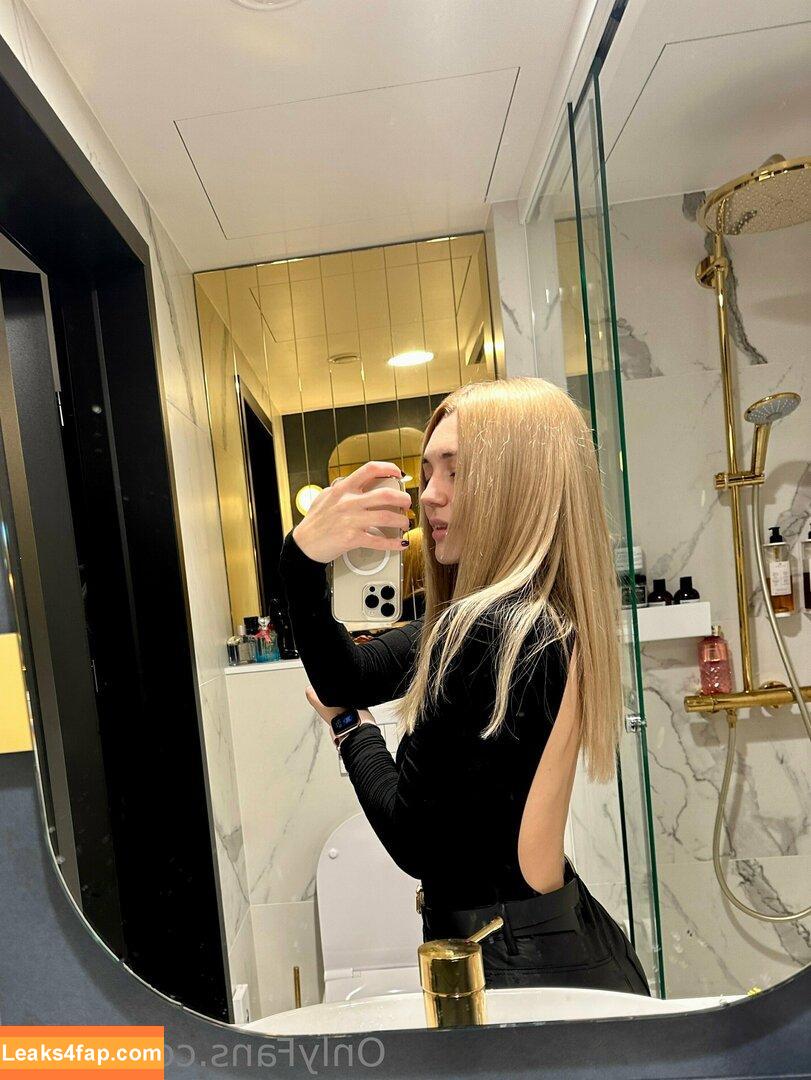 Kari.i leaked photo photo #0104