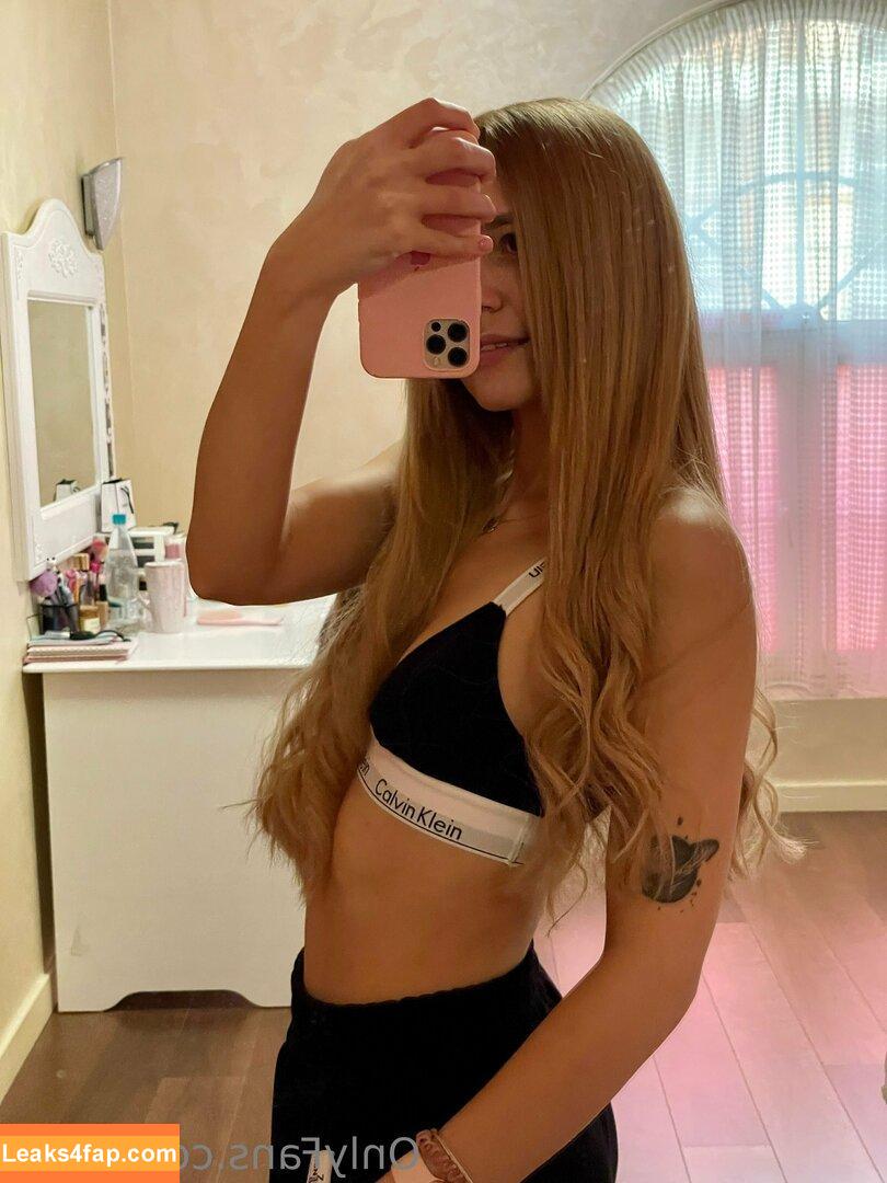 Kari.i leaked photo photo #0122