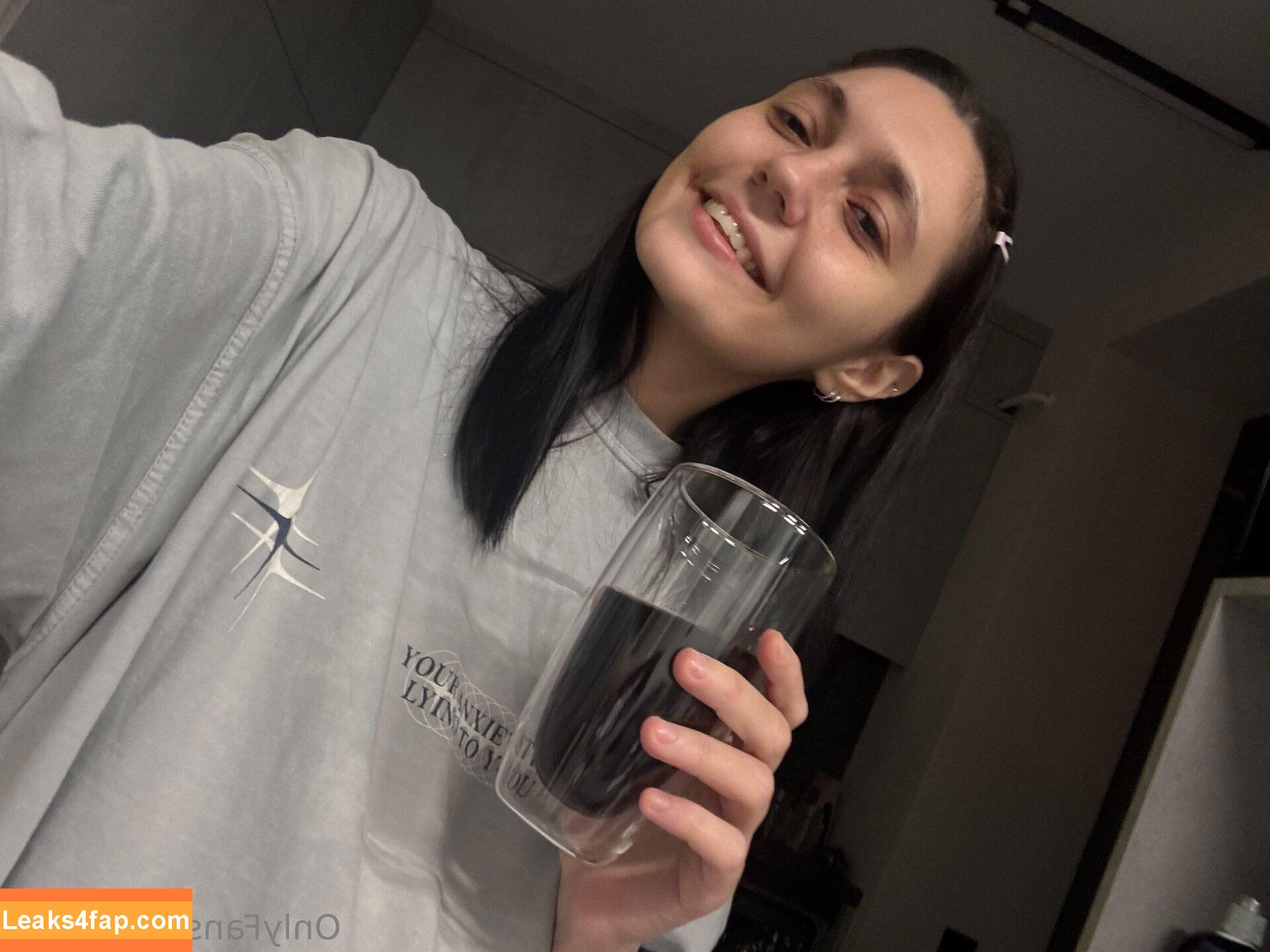 Kari.i leaked photo photo #0506