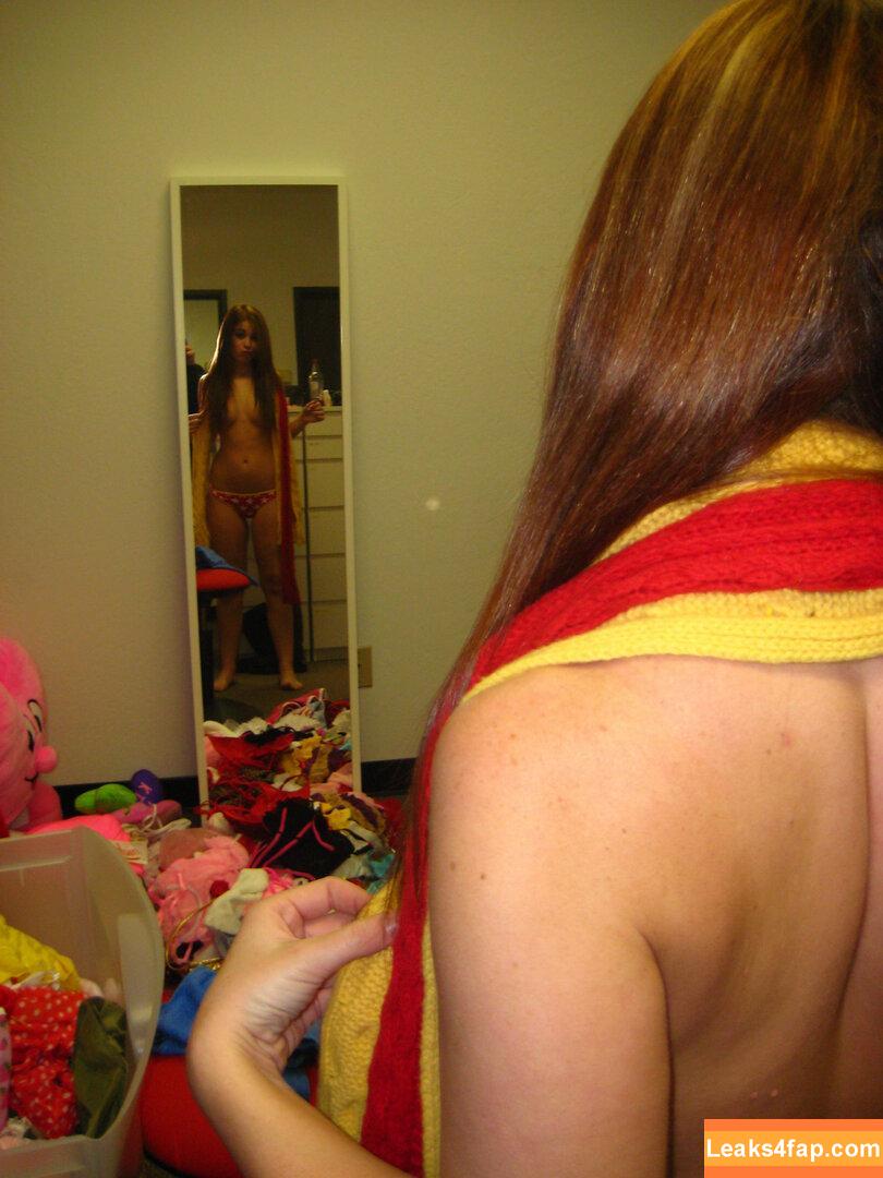 Kari Sweets / karis.sweets leaked photo photo #0264