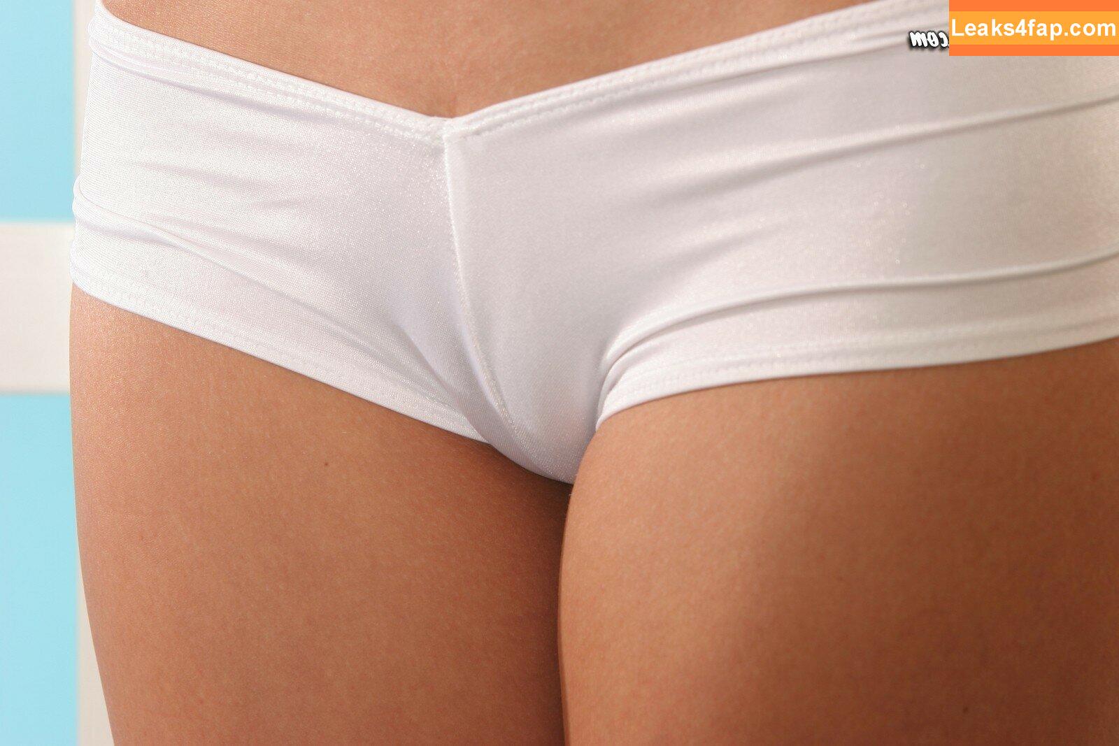 Kari Sweets / karis.sweets leaked photo photo #0345