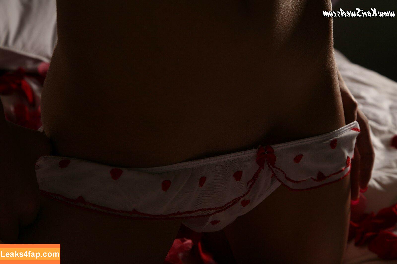 Kari Sweets / karis.sweets leaked photo photo #0545