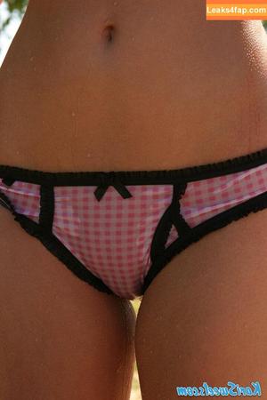 Kari Sweets photo #0054