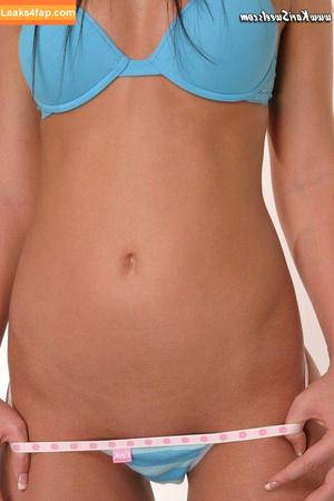 Kari Sweets photo #0432