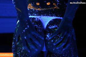 Kari Sweets photo #0548