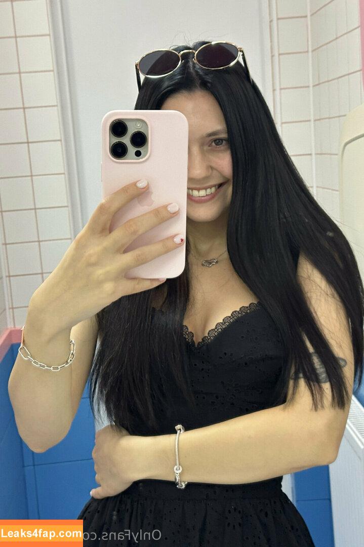 karisha.x / karnex.x leaked photo photo #0266