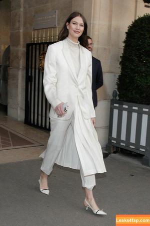 Karlie Kloss photo #0040