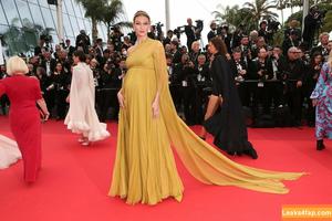 Karlie Kloss photo #0075