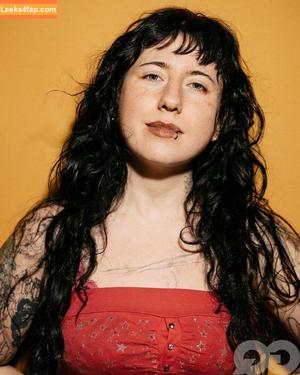 Karly Hartzman photo #0006