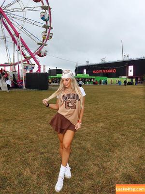 Karmen Petrovic photo #0290