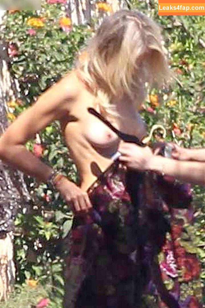 Karolína Kurková / karolinakurkova leaked photo photo #0011