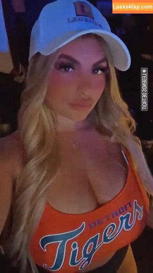Kasey photo #0002