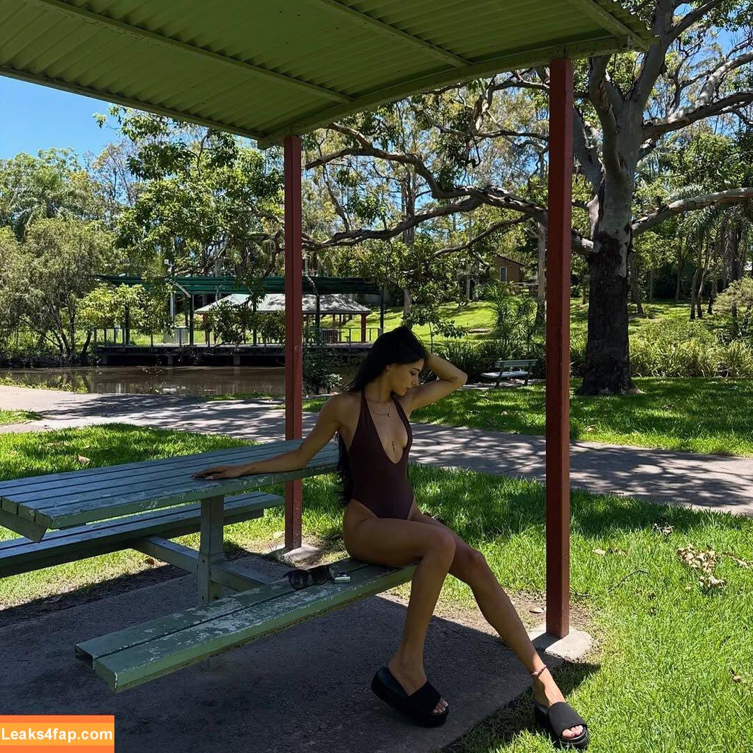 Kashya Thomas / kashyathomas слитое фото фото #0018