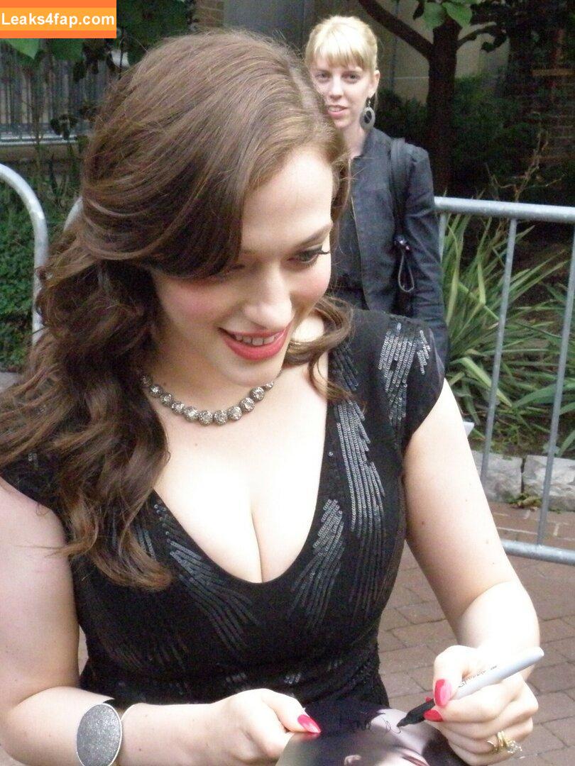 Kat Dennings / OfficialKat / katdenningsss leaked photo photo #0370