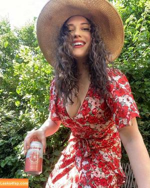 Kat Dennings photo #0005