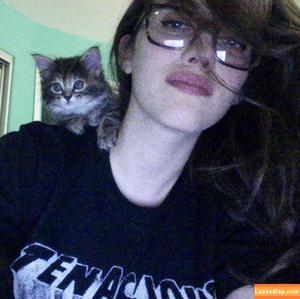 Kat Dennings photo #0014