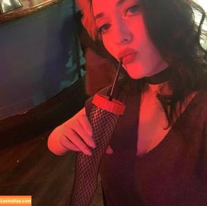 Kat Dennings photo #0015