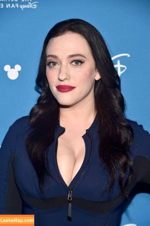Kat Dennings photo #0023